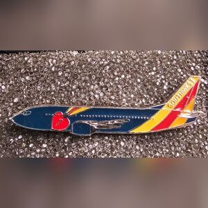 Southwest Airlines Triple Crown Pin